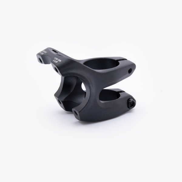 Lower Handlebar Clamp